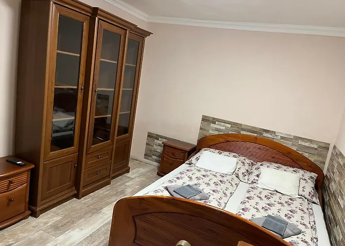 Gyimes Vendeghaz * Ντέμπρετσεν